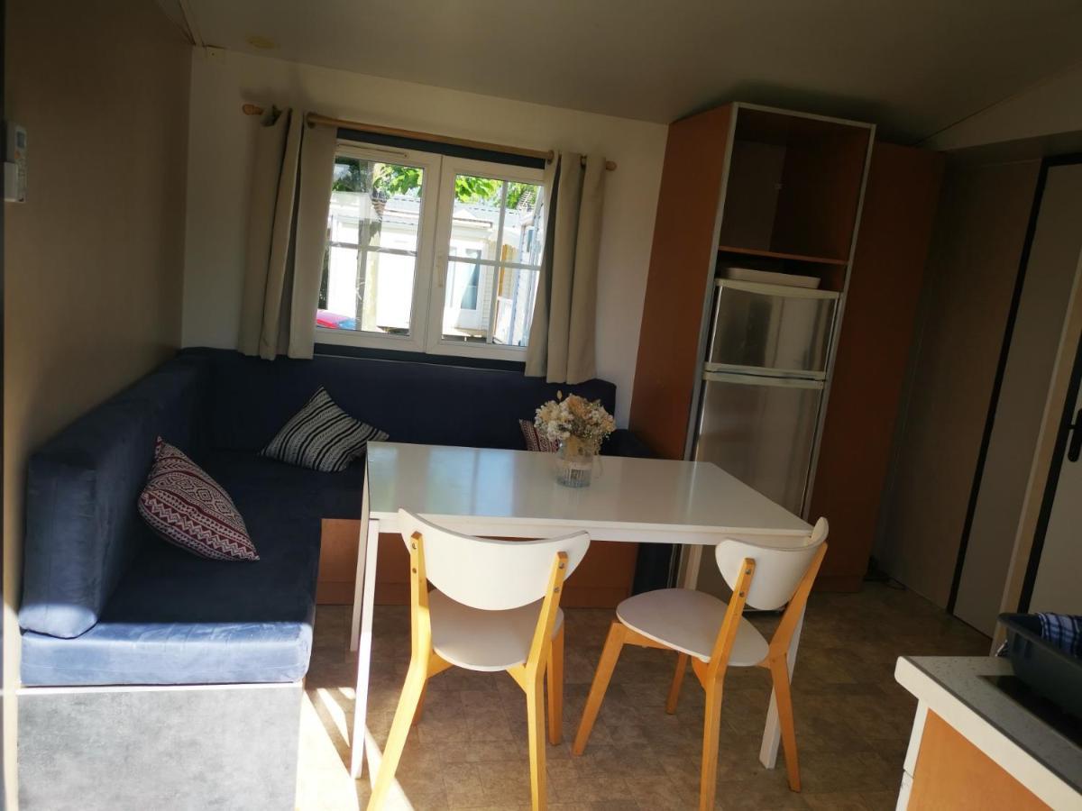 Cocoon Mobil Home แซงเตกูลฟ์ ภายนอก รูปภาพ